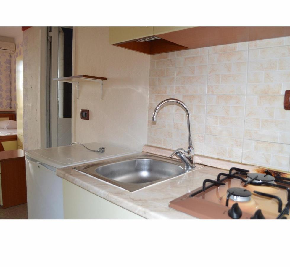 Hotel Ridal Vlore Exterior photo
